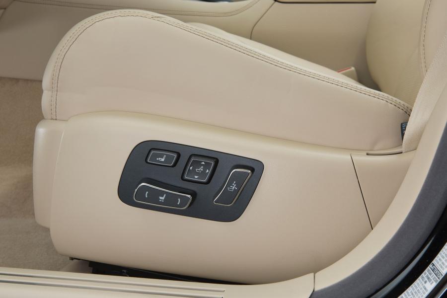  Lexus LS460 2013 года  (фото 52 из 111)